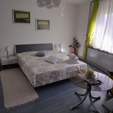 Hotel Sobe Za Nocenje Gospić Exteriér fotografie